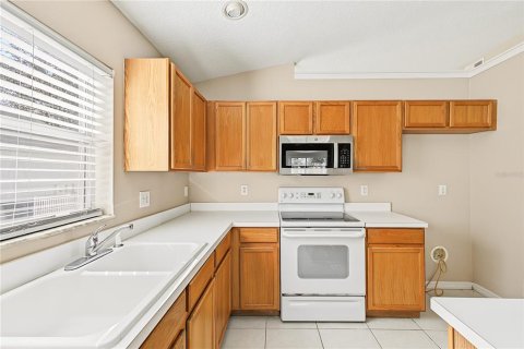 Villa ou maison à vendre à Spring Hill, Floride: 4 chambres, 183.48 m2 № 2403487 - photo 9