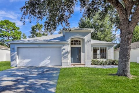 Villa ou maison à Spring Hill, Floride 4 chambres, 183.48 m2 № 2403487
