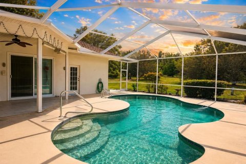House in Lecanto, Florida 4 bedrooms, 193.24 sq.m. № 2205412 - photo 5