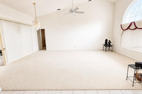 House in Lecanto, Florida 4 bedrooms, 193.24 sq.m. № 2205412 - photo 18