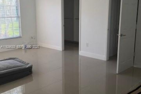 Casa en venta en Homestead, Florida, 3 dormitorios, 182.83 m2 № 1988537 - foto 5