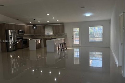 Casa en venta en Homestead, Florida, 3 dormitorios, 182.83 m2 № 1988537 - foto 4