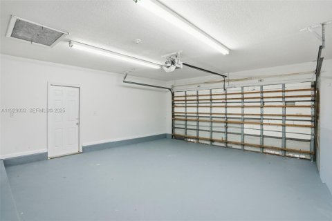 Casa en venta en Homestead, Florida, 3 dormitorios, 182.83 m2 № 1988537 - foto 28