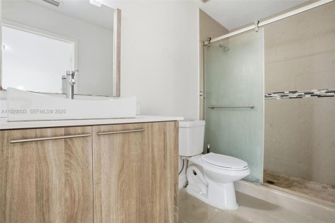 Casa en venta en Homestead, Florida, 3 dormitorios, 182.83 m2 № 1988537 - foto 16