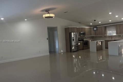 Casa en venta en Homestead, Florida, 3 dormitorios, 182.83 m2 № 1988537 - foto 3