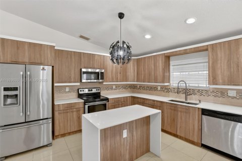 Casa en venta en Homestead, Florida, 3 dormitorios, 182.83 m2 № 1988537 - foto 11