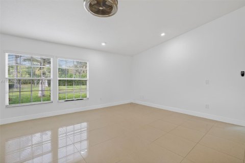 Casa en venta en Homestead, Florida, 3 dormitorios, 182.83 m2 № 1988537 - foto 21