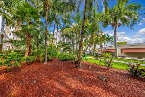 Condo in Sunny Isles Beach, Florida, 2 bedrooms  № 1817660 - photo 4