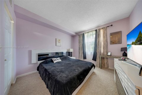 Condo in Sunny Isles Beach, Florida, 2 bedrooms  № 1817660 - photo 9