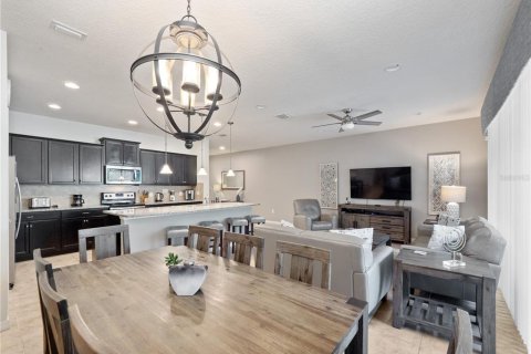 Townhouse in Kissimmee, Florida 4 bedrooms, 195.28 sq.m. № 2166031 - photo 12
