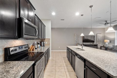 Townhouse in Kissimmee, Florida 4 bedrooms, 195.28 sq.m. № 2166031 - photo 7