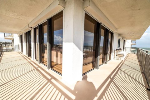 Condominio en alquiler en Cocoa Beach, Florida, 2 dormitorios, 148.64 m2 № 1629987 - foto 26