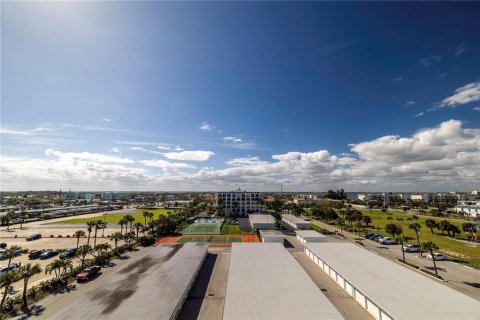 Condominio en alquiler en Cocoa Beach, Florida, 2 dormitorios, 148.64 m2 № 1629987 - foto 4