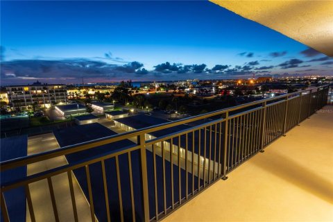 Condominio en alquiler en Cocoa Beach, Florida, 2 dormitorios, 148.64 m2 № 1629987 - foto 15