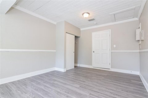 Villa ou maison à louer à Brandon, Floride: 4 chambres, 185.06 m2 № 1895209 - photo 12