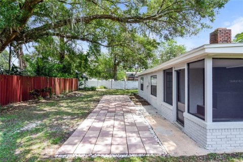 Villa ou maison à louer à Brandon, Floride: 4 chambres, 185.06 m2 № 1895209 - photo 15