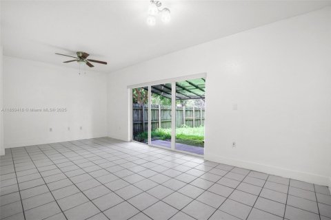 Touwnhouse à louer à Florida City, Floride: 3 chambres, 141.86 m2 № 1857369 - photo 7