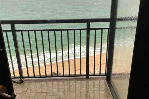 Copropriété à louer à Fort Lauderdale, Floride: 59.83 m2 № 2183339 - photo 2