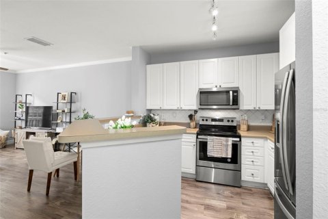 Condo in Tampa, Florida, 1 bedroom  № 1630510 - photo 7