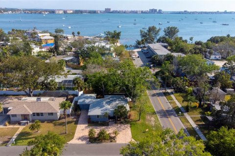 Terreno en venta en Gulfport, Florida № 1615359 - foto 1