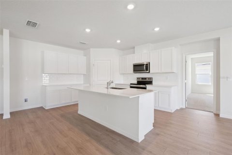 House in Ormond Beach, Florida 4 bedrooms, 217.02 sq.m. № 2431223 - photo 15