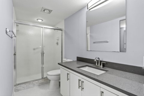 Купить кондоминиум в Коконат Крик, Флорида 5 комнат, 107.4м2, № 2146063 - фото 15