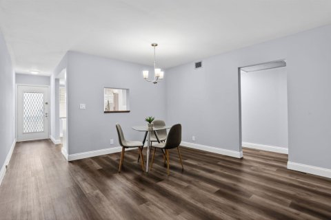 Купить кондоминиум в Коконат Крик, Флорида 5 комнат, 107.4м2, № 2146063 - фото 9