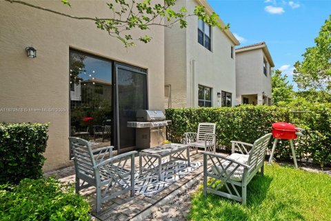 Casa en venta en Miami, Florida, 4 dormitorios, 200.3 m2 № 1896352 - foto 23