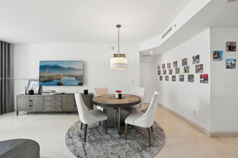Copropriété à vendre à Miami, Floride: 2 chambres, 131.74 m2 № 1676230 - photo 3