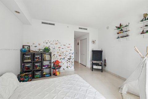 Copropriété à vendre à Miami, Floride: 2 chambres, 131.74 m2 № 1676230 - photo 17