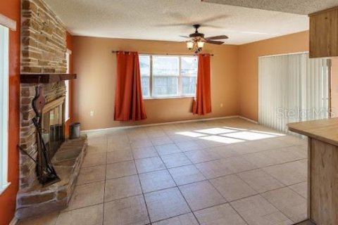 Villa ou maison à vendre à New Port Richey, Floride: 2 chambres, 139.91 m2 № 2431929 - photo 19