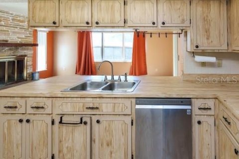 Villa ou maison à vendre à New Port Richey, Floride: 2 chambres, 139.91 m2 № 2431929 - photo 7