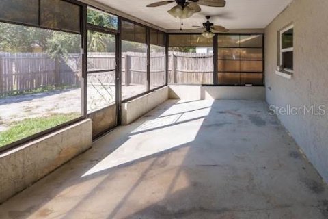 Villa ou maison à vendre à New Port Richey, Floride: 2 chambres, 139.91 m2 № 2431929 - photo 23