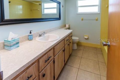 Villa ou maison à vendre à New Port Richey, Floride: 2 chambres, 139.91 m2 № 2431929 - photo 17