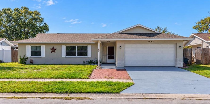 Villa ou maison à New Port Richey, Floride 2 chambres, 139.91 m2 № 2431929