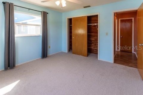 Villa ou maison à vendre à New Port Richey, Floride: 2 chambres, 139.91 m2 № 2431929 - photo 16