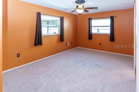 Villa ou maison à vendre à New Port Richey, Floride: 2 chambres, 139.91 m2 № 2431929 - photo 9