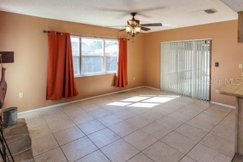 Villa ou maison à vendre à New Port Richey, Floride: 2 chambres, 139.91 m2 № 2431929 - photo 20