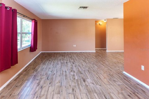 Villa ou maison à vendre à New Port Richey, Floride: 2 chambres, 139.91 m2 № 2431929 - photo 3