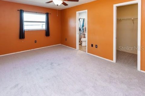 Villa ou maison à vendre à New Port Richey, Floride: 2 chambres, 139.91 m2 № 2431929 - photo 10