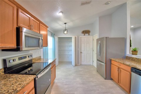 Casa en venta en Winter Haven, Florida, 4 dormitorios, 162.49 m2 № 1969972 - foto 18