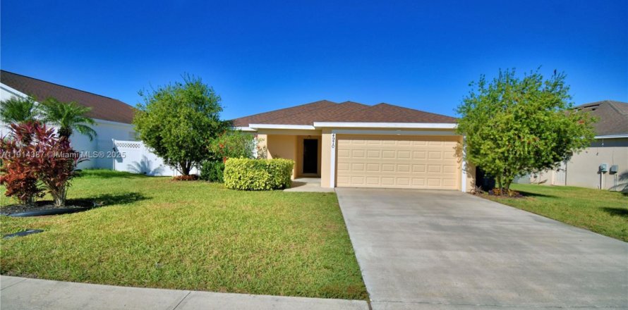 Casa en Winter Haven, Florida 4 dormitorios, 162.49 m2 № 1969972