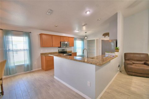 Casa en venta en Winter Haven, Florida, 4 dormitorios, 162.49 m2 № 1969972 - foto 15