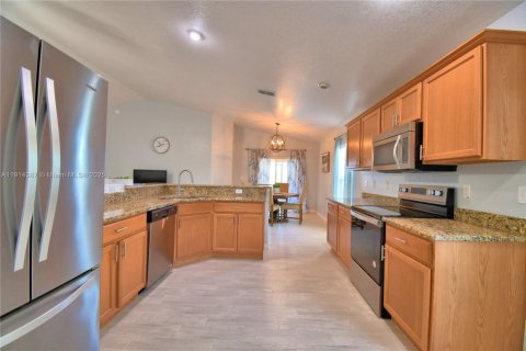 Casa en venta en Winter Haven, Florida, 4 dormitorios, 162.49 m2 № 1969972 - foto 22