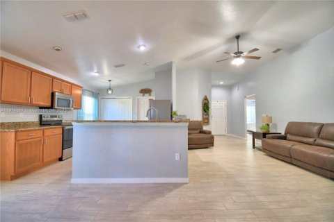 Casa en venta en Winter Haven, Florida, 4 dormitorios, 162.49 m2 № 1969972 - foto 27