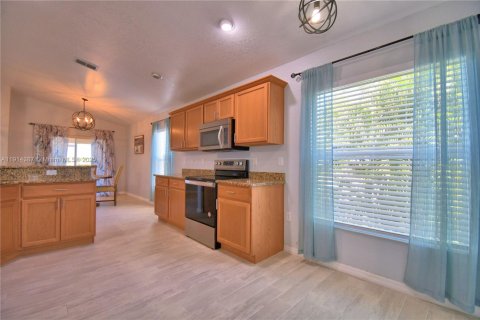 Casa en venta en Winter Haven, Florida, 4 dormitorios, 162.49 m2 № 1969972 - foto 23