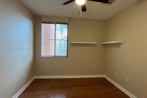 Condominio en alquiler en Sunrise, Florida, 2 dormitorios, 165.46 m2 № 2030985 - foto 19