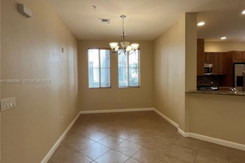 Condominio en alquiler en Sunrise, Florida, 2 dormitorios, 165.46 m2 № 2030985 - foto 10