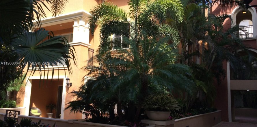 Condominio en Sunrise, Florida, 2 dormitorios  № 2030985