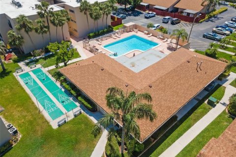 Condo in Sarasota, Florida, 2 bedrooms  № 2234619 - photo 15